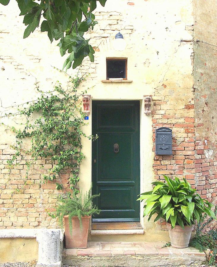 Nell'Antica Torre Di Fronte A Siena Apartamento Exterior foto