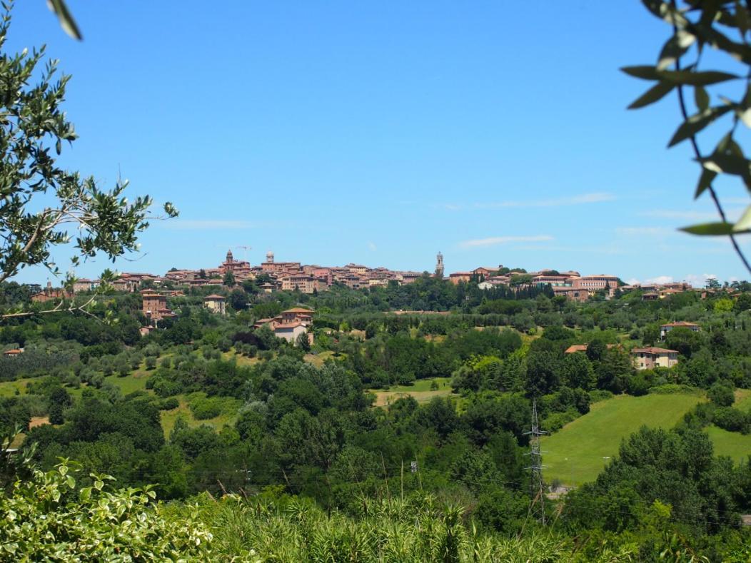 Nell'Antica Torre Di Fronte A Siena Apartamento Exterior foto